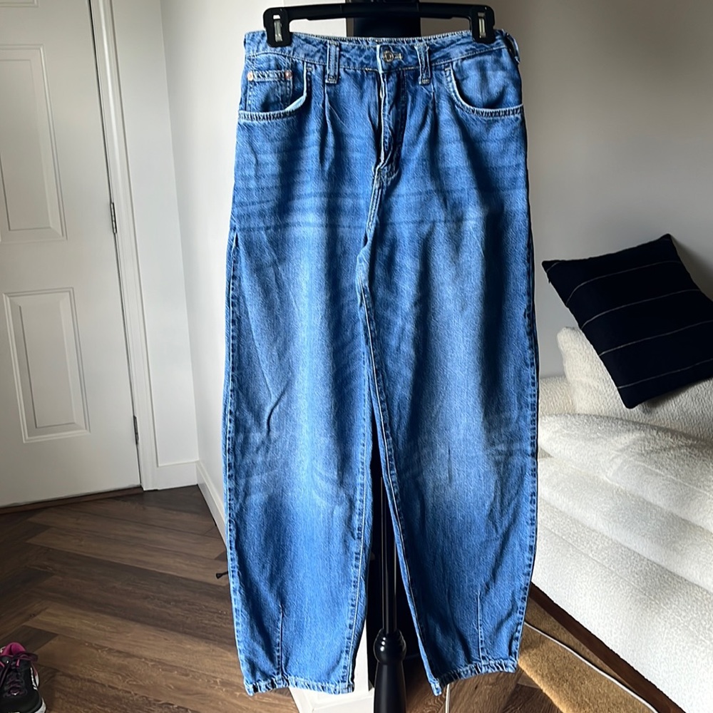 Pilcro pleated jeans mid rise